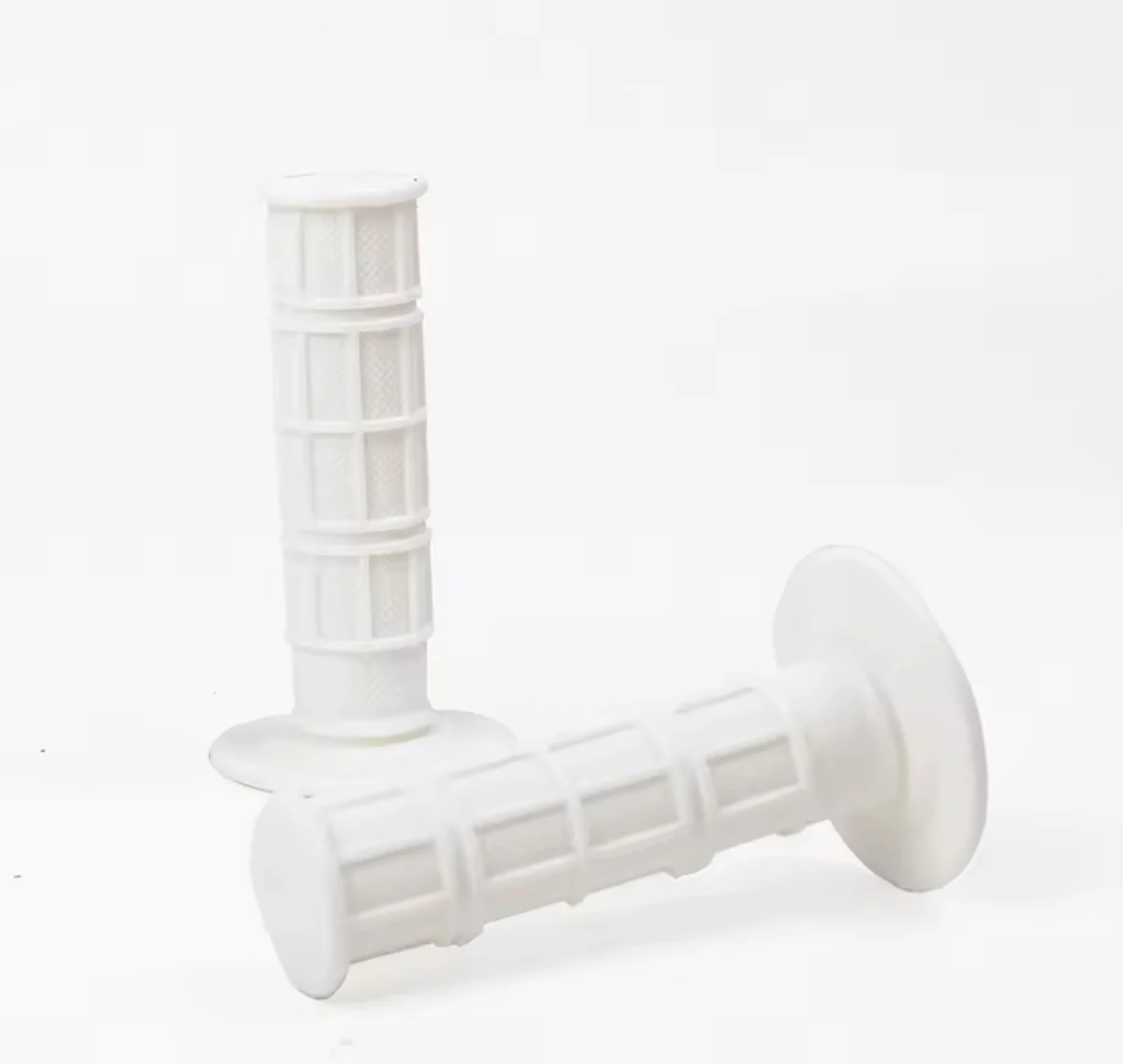 Grips - Image 3