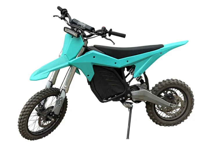 WIN THE ULTIMATE RTR LITE PACK - Image 4